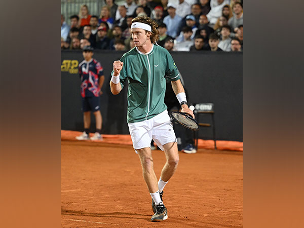 Andrey Rublev rallies past Marcos Giron to reach third round of Italian Open